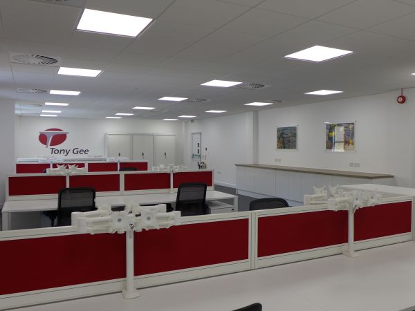 tony_gee_office_build_6.JPG
